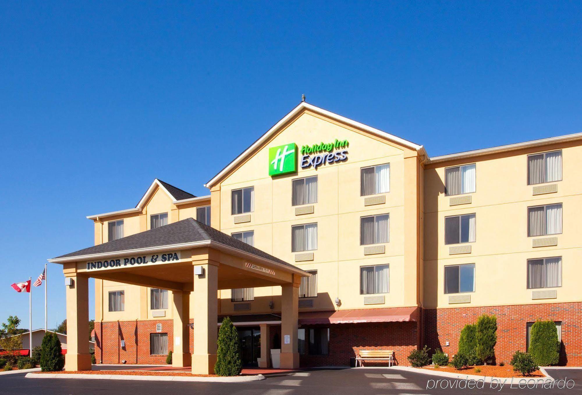 Holiday Inn Express Hillsville By Ihg Exterior photo