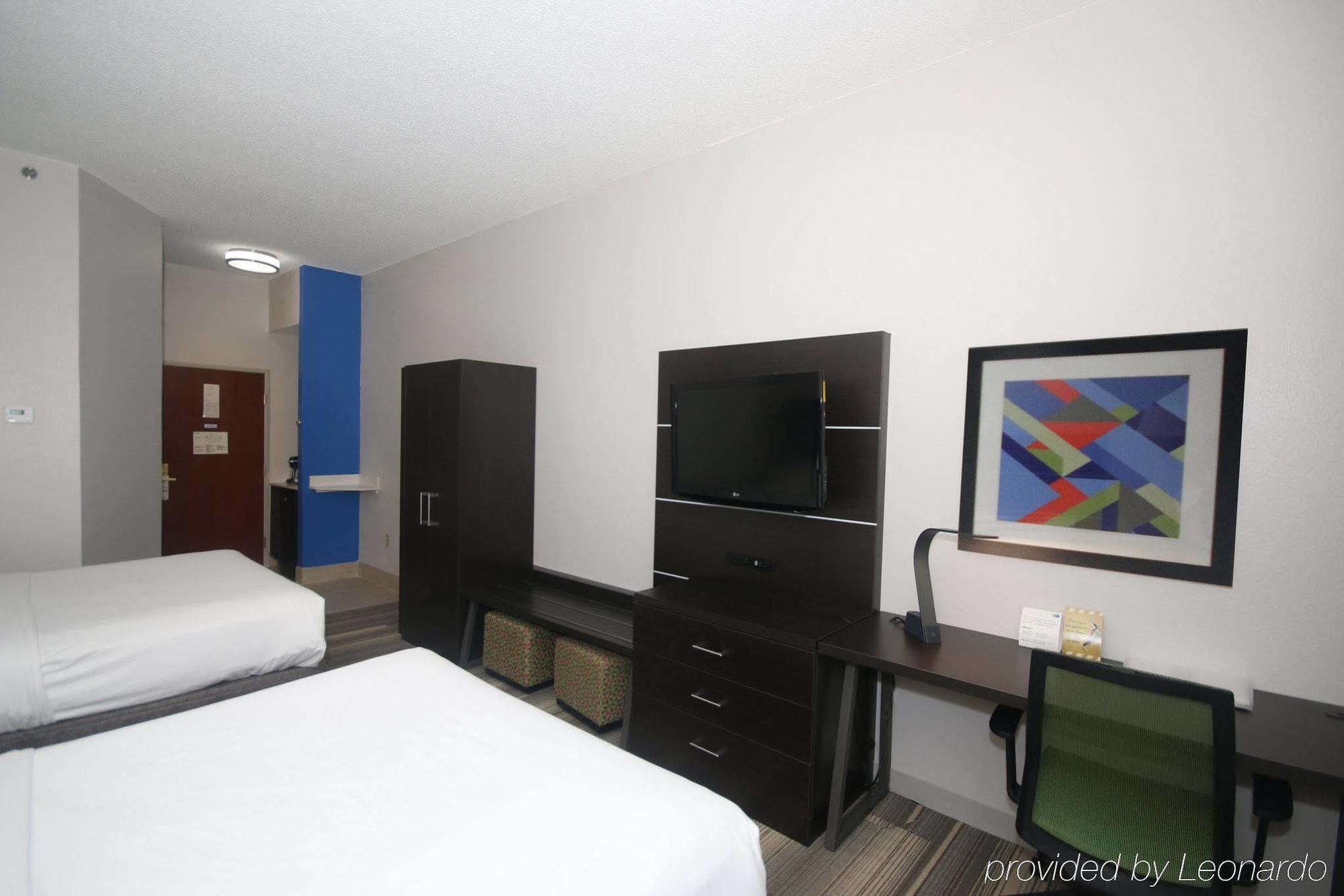 Holiday Inn Express Hillsville By Ihg Exterior photo