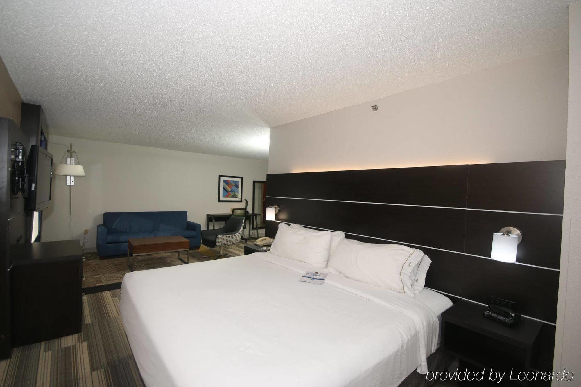 Holiday Inn Express Hillsville By Ihg Exterior photo