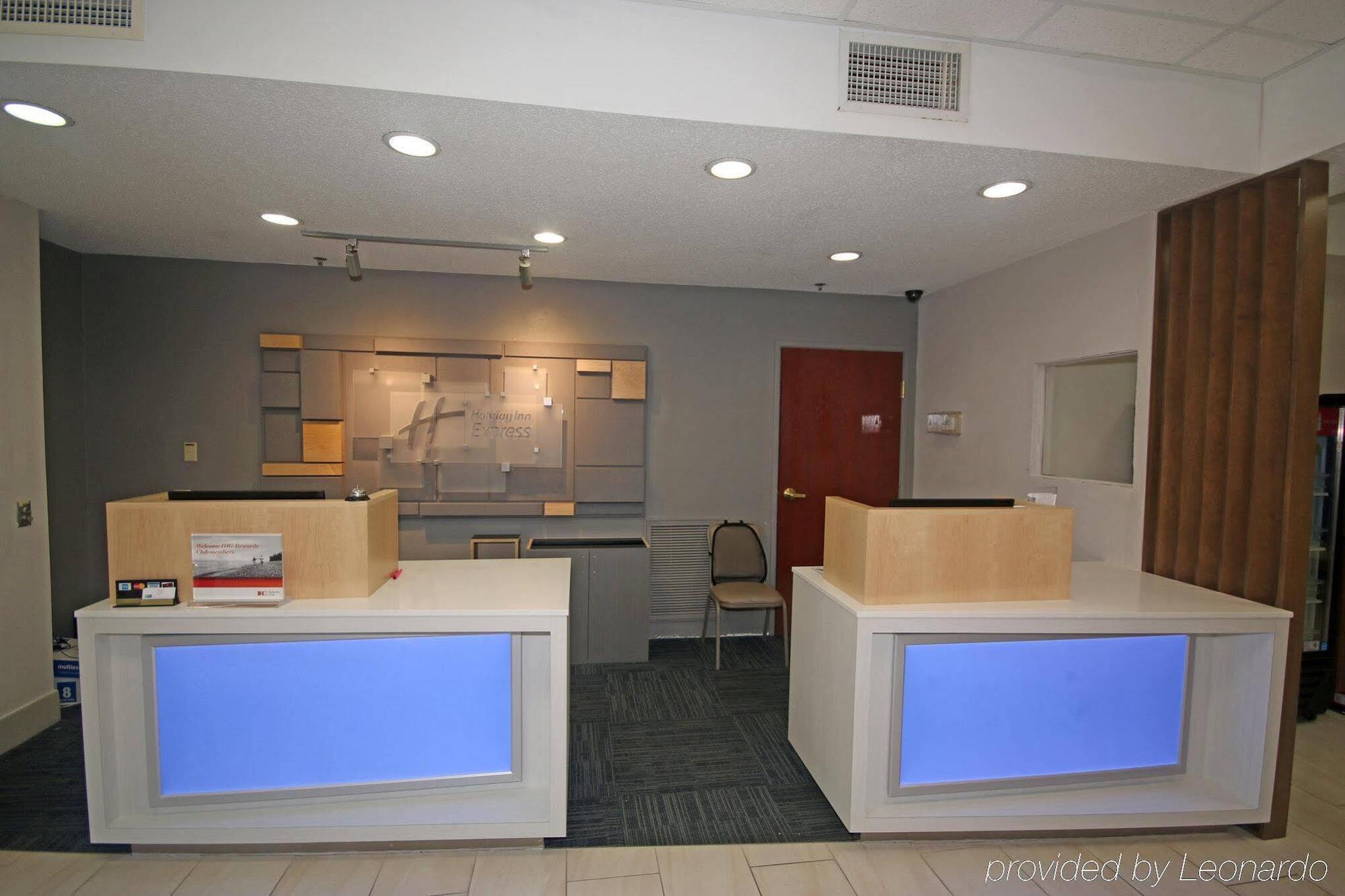 Holiday Inn Express Hillsville By Ihg Exterior photo
