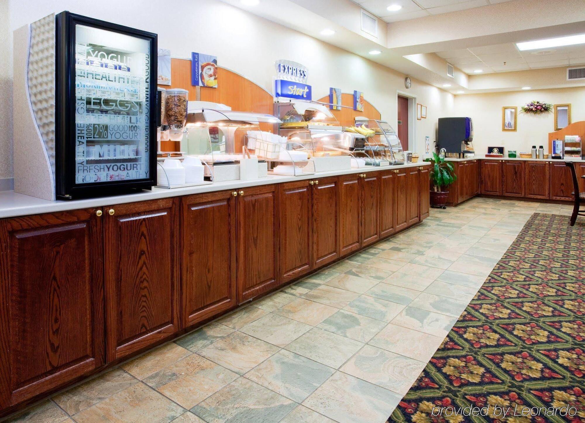 Holiday Inn Express Hillsville By Ihg Exterior photo
